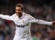 勇士教练压力巨大！，Rookie遭遇十持续失利赛场气氛高涨